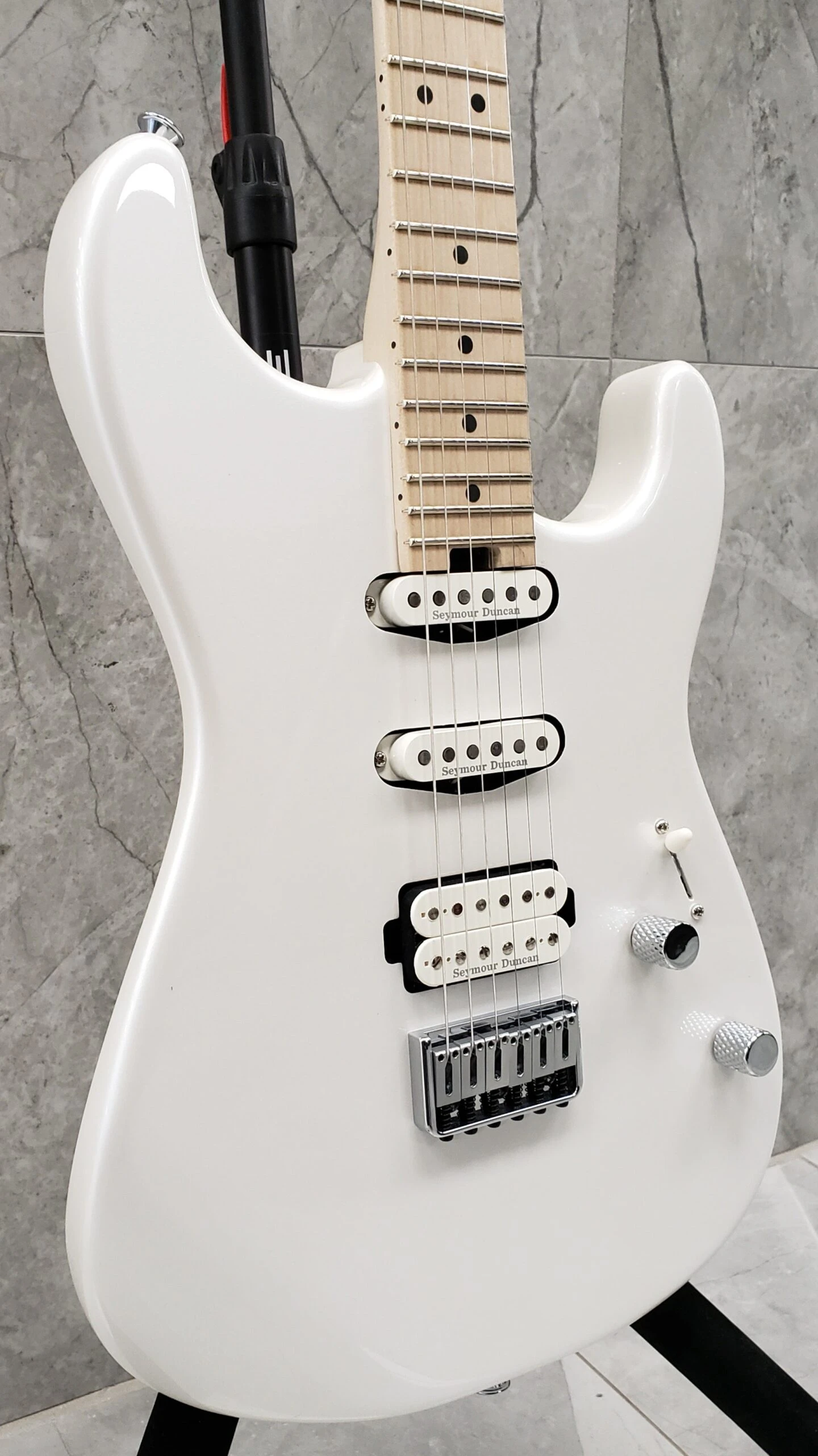 CHARVEL Pro-Mod San Dimas Style 1 HSS HT M Maple Fingerboard, Platinum Pearl 2965063576 5 CHARVEL Pro-Mod San Dimas Style 1 HSS HT M Maple Fingerboard, Platinum Pearl 2965063576 - Image 5