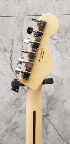 Fender Player Stratocaster Left Handed Maple Fingerboard, 3-Color Sunburst 0144512500 -L.A MUSIC Instruments 20220412 133848