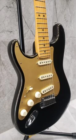 Fender American Ultra Stratocaster Left Hand, Maple Fingerboard, Texas Tea 0118132790 17 Fender American Ultra Stratocaster Left Hand, Maple Fingerboard, Texas Tea 0118132790 -L.A MUSIC Instruments 20220729 122659