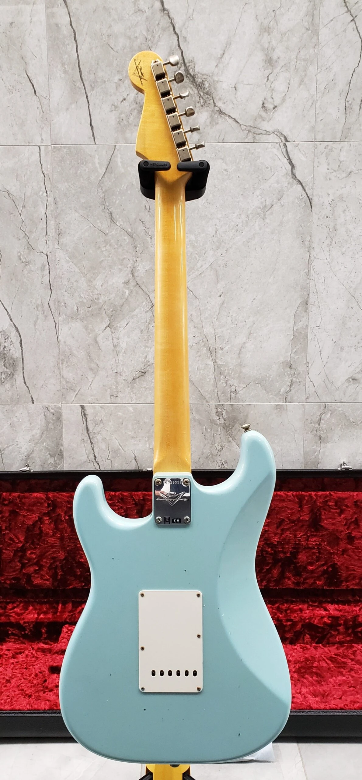 Fender Custom Shop 64 Stratocaster Journeyman Relic, Rosewood Fingerboard - Faded Aged Daphne Blue 9235001579 7 Fender Custom Shop 64 Stratocaster Journeyman Relic, Rosewood Fingerboard - Faded Aged Daphne Blue 9235001579 - Image 7