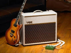 Vox AC15HW1X 15w Hand-Wired Amp 1x12 Celestion Alnico Blue -L.A MUSIC Instruments AC15HW1X hqw angle