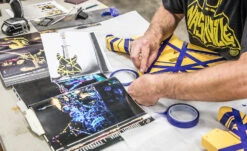 EVH 79 Tribute Relic Bumblebee - Black With Yellow Stripes -L.A MUSIC Instruments bumblebee 3