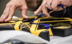 EVH 79 Tribute Relic Bumblebee - Black With Yellow Stripes -L.A MUSIC Instruments bumblebee 4